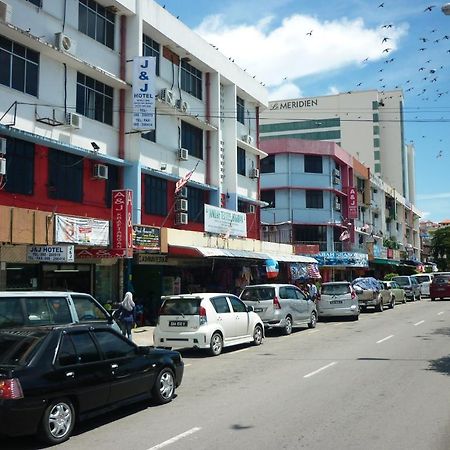 J &J Hotel Kota Kinabalu Buitenkant foto