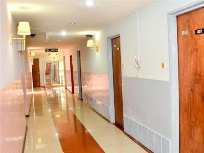 J &J Hotel Kota Kinabalu Buitenkant foto