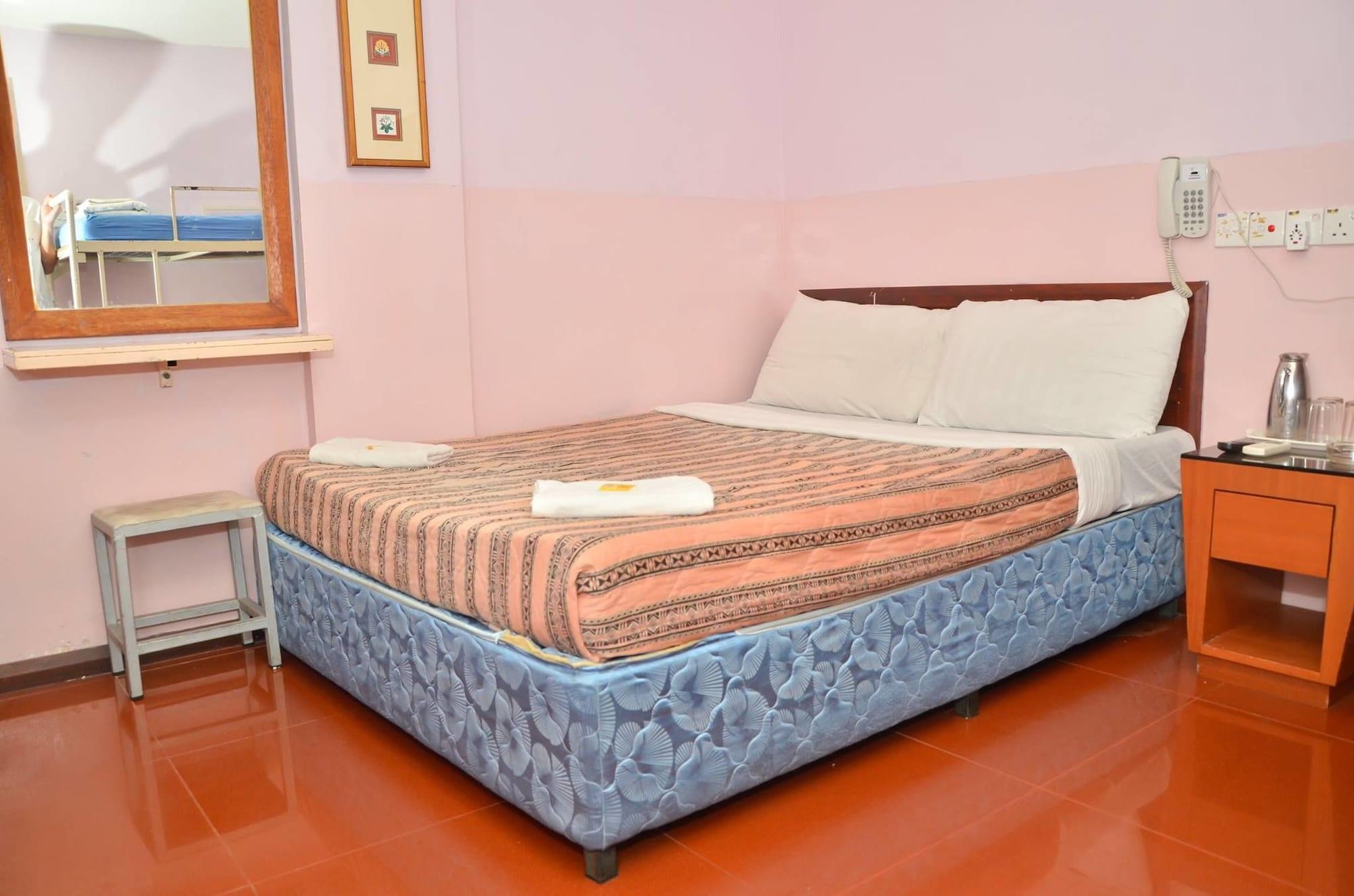 J &J Hotel Kota Kinabalu Buitenkant foto