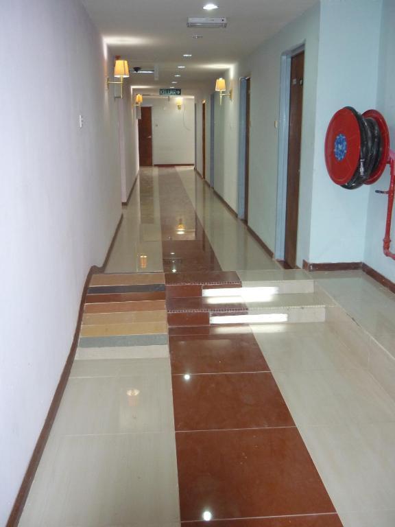 J &J Hotel Kota Kinabalu Buitenkant foto