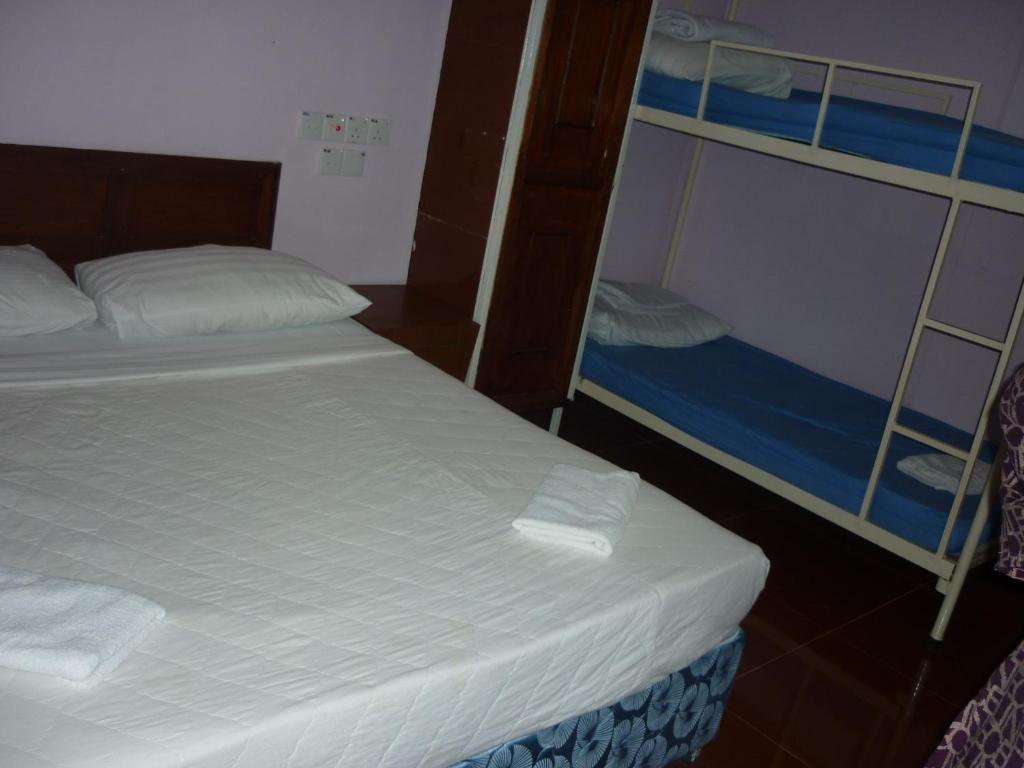 J &J Hotel Kota Kinabalu Buitenkant foto