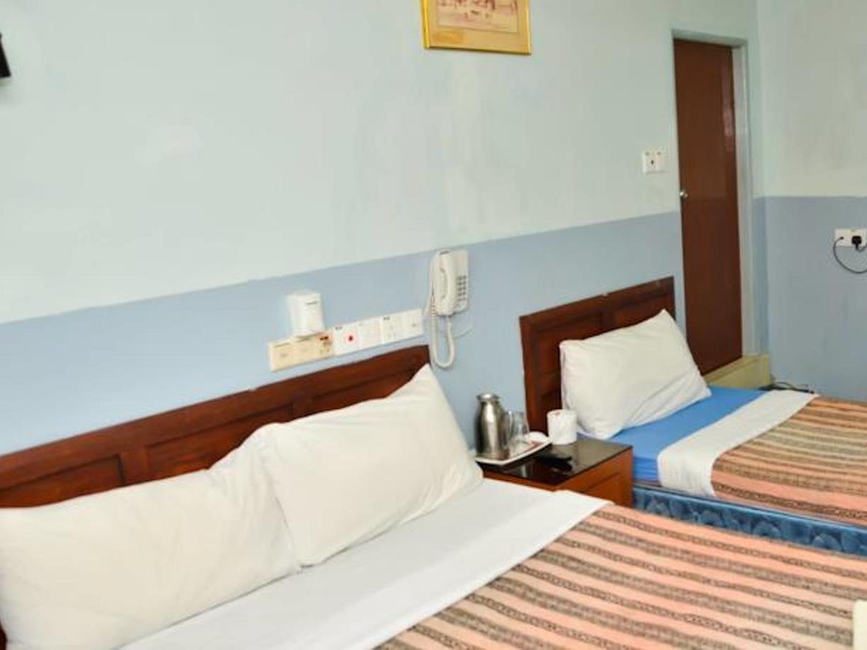 J &J Hotel Kota Kinabalu Buitenkant foto