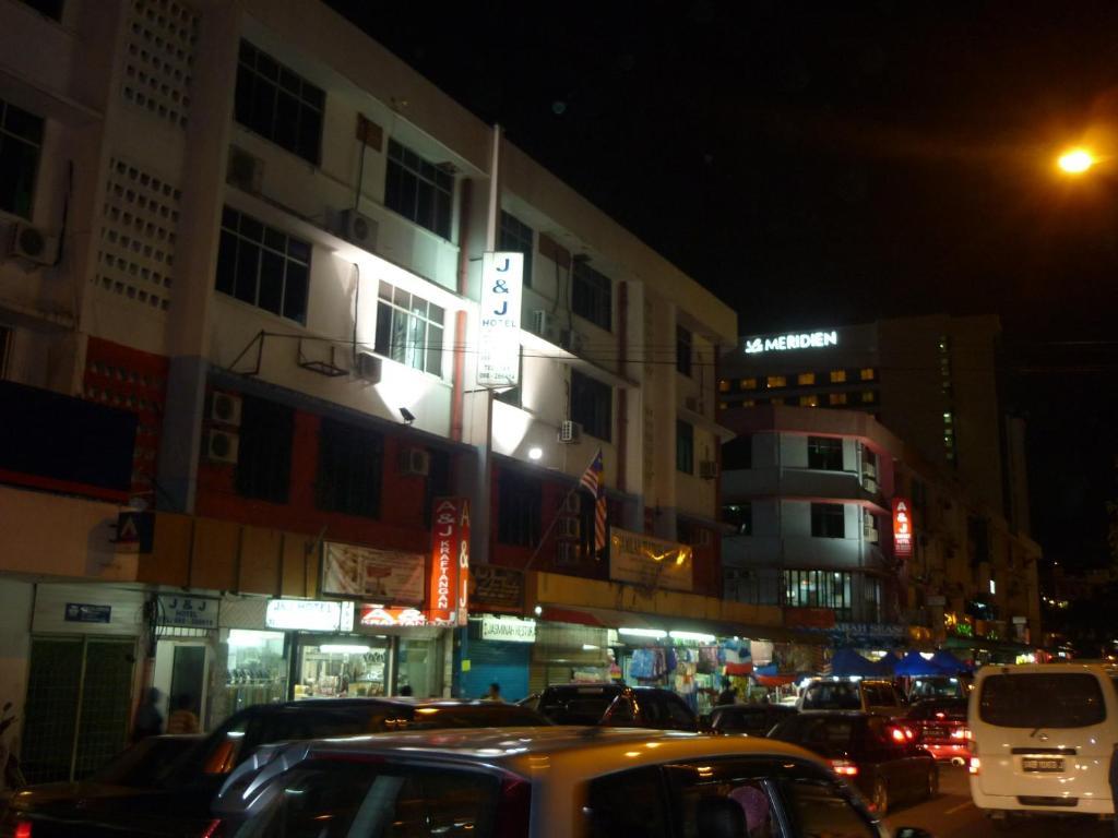 J &J Hotel Kota Kinabalu Buitenkant foto